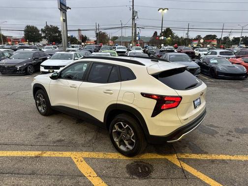 2025 Chevrolet Trax LT