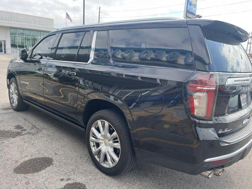 2021 Chevrolet Suburban High Country