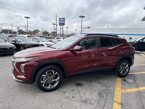 2025 Chevrolet Trax LT