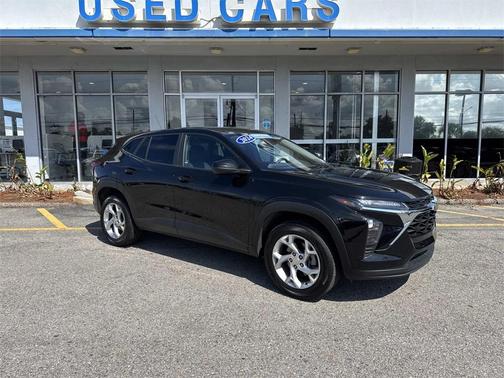 2024 Chevrolet Trax LS