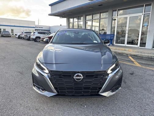 Gun Metallic 2025 Nissan Altima SV