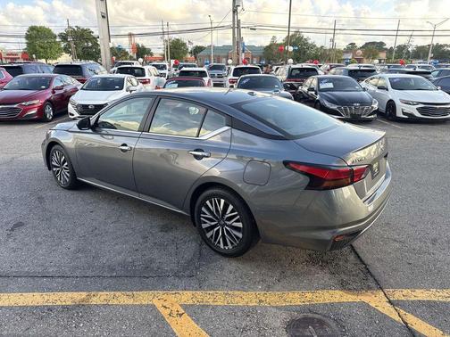 Gun Metallic 2025 Nissan Altima SV