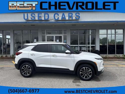 Iridescent Pearl Tricoat 2024 Chevrolet Trailblazer LT