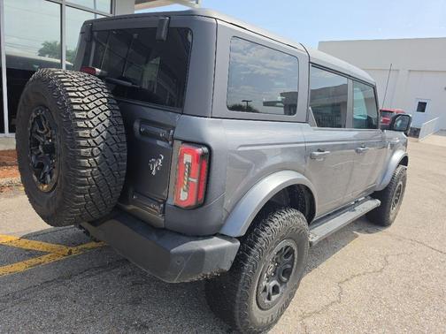 Gray 2022 Ford Bronco Outer Banks