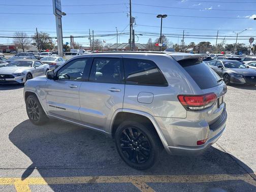 2020 Jeep Grand Cherokee Altitude