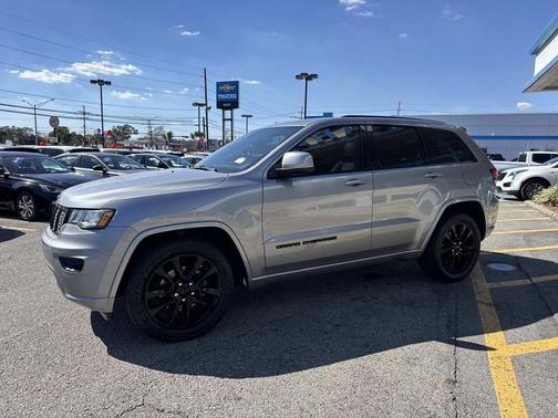2020 Jeep Grand Cherokee Altitude