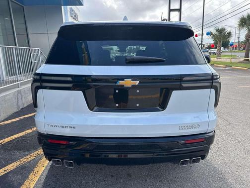 Polar White 2026 Chevrolet Traverse High Country