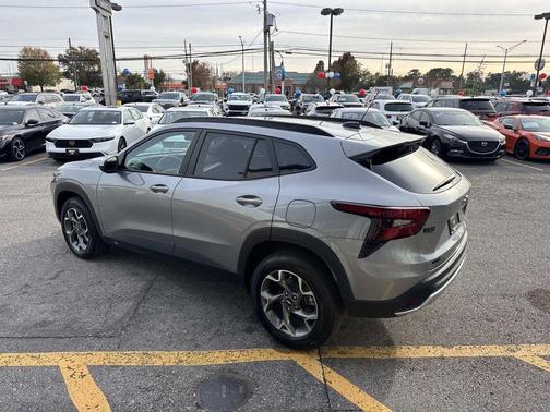 2025 Chevrolet Trax LT