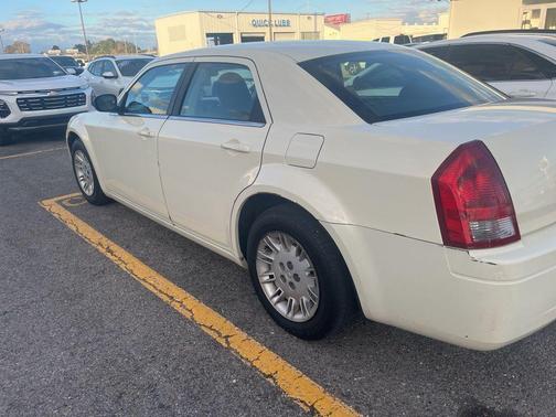 2007 Chrysler 300 Base