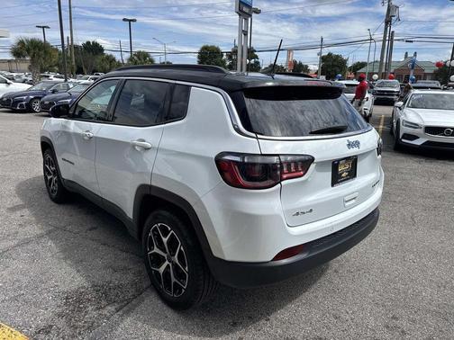 Bright White Clearcoat 2025 Jeep Compass Limited