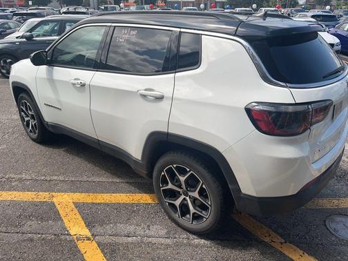 Bright White Clearcoat 2025 Jeep Compass Limited