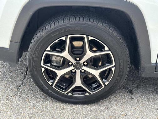 Bright White Clearcoat 2025 Jeep Compass Limited