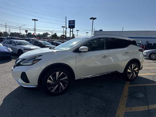 2023 Nissan Murano SL