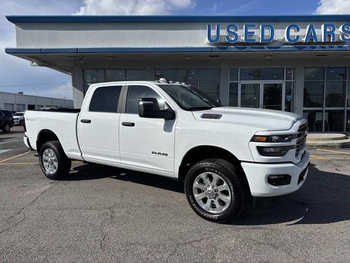 Bright White Clearcoat 2026 RAM 2500 Big Horn