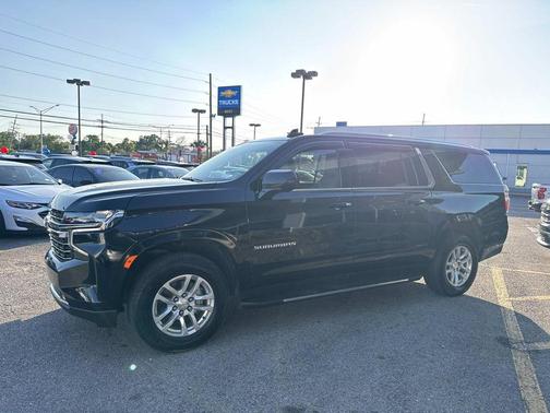 Black 2021 Chevrolet Suburban LT