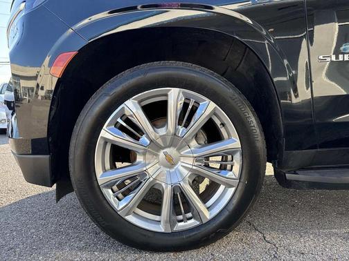 2022 Chevrolet Suburban High Country