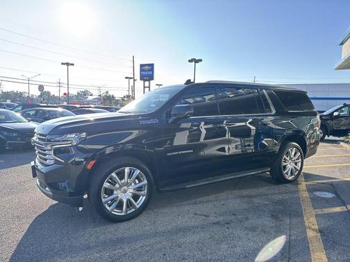 2022 Chevrolet Suburban High Country