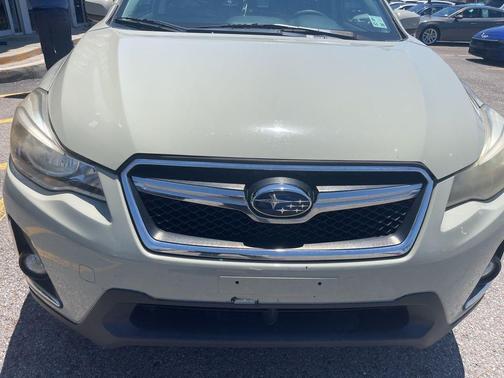 Desert Khaki 2017 Subaru Crosstrek 2.0i Premium