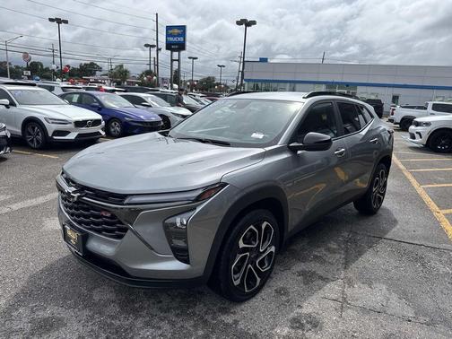 Sterling Gray Metallic 2025 Chevrolet Trax 2RS