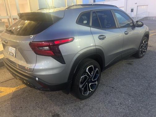Sterling Gray Metallic 2025 Chevrolet Trax 2RS