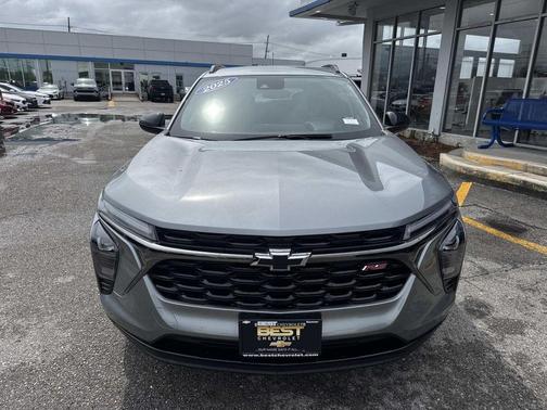 Sterling Gray Metallic 2025 Chevrolet Trax 2RS