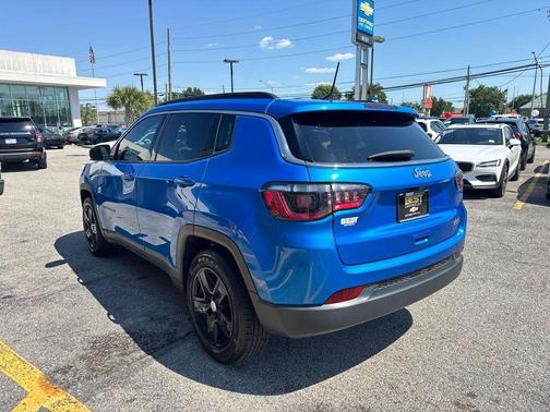 Laser Blue 2022 Jeep Compass Latitude