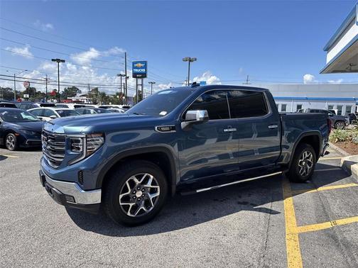 2024 GMC Sierra 1500 SLT