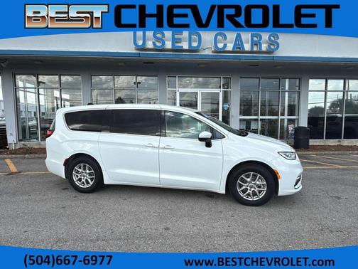 2023 Chrysler Pacifica Touring-L