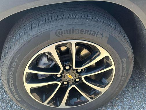 Mosaic Black Metallic 2025 Chevrolet Trailblazer LT