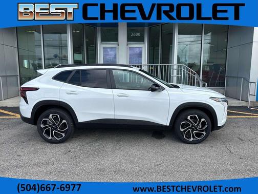 Summit White 2026 Chevrolet Trax 2RS