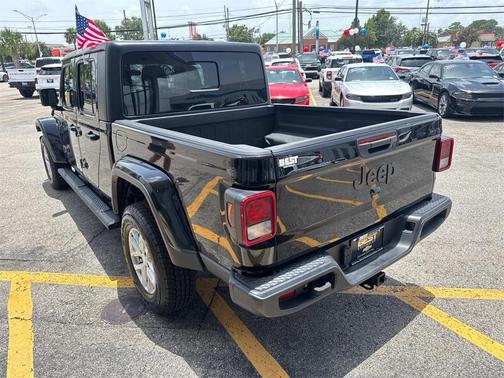 2023 Jeep Gladiator Sport