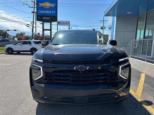 2025 Chevrolet Suburban RST