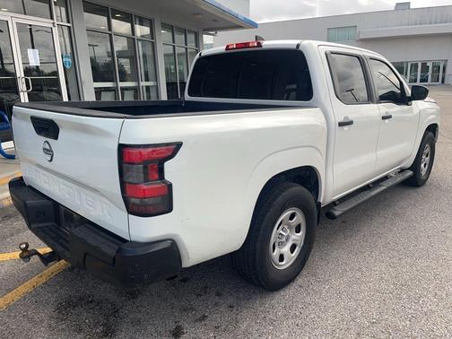 Glacier White 2022 Nissan Frontier S