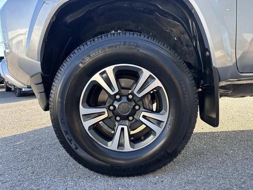 2016 Toyota Tacoma TRD Sport