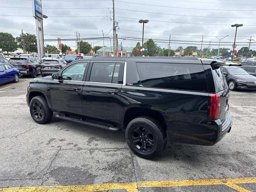 Black 2018 Chevrolet Suburban LT