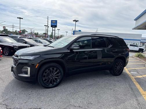 Mosaic Black Metallic 2023 Chevrolet Traverse RS
