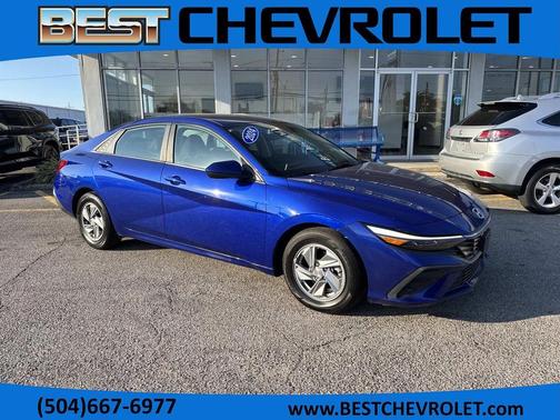 2024 Hyundai ELANTRA SE