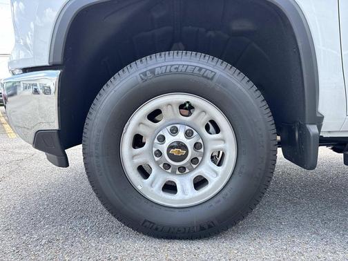 Summit White 2026 Chevrolet Silverado 2500 WT