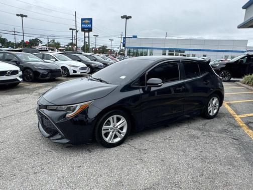 Midnight Black Metallic 2021 Toyota Corolla Hatchback SE