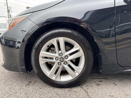 Midnight Black Metallic 2021 Toyota Corolla Hatchback SE