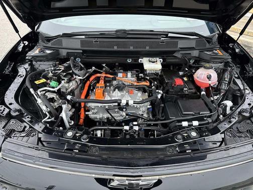 2025 Chevrolet Equinox EV LT 2