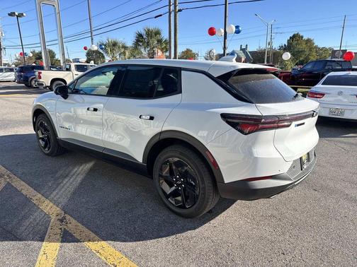 2026 Chevrolet Equinox EV LT 1