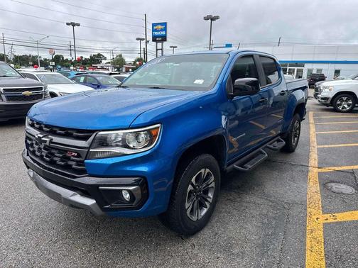 Bright Blue Metallic 2022 Chevrolet Colorado Z71