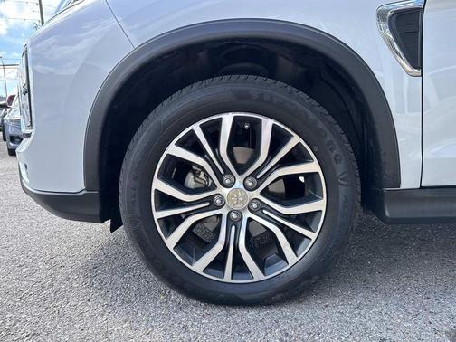 2024 Mitsubishi Outlander Sport S