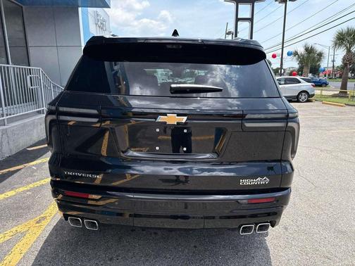 Mosaic Black Metallic 2026 Chevrolet Traverse High Country