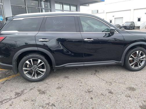 Mineral Black 2023 INFINITI QX60 Luxe