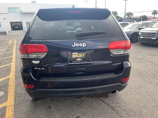 2017 Jeep Grand Cherokee Laredo
