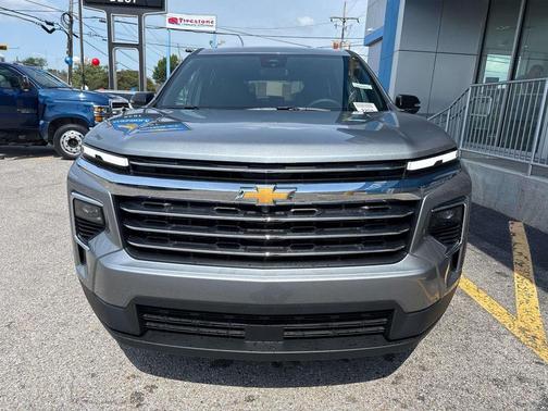 Sterling Gray Metallic 2026 Chevrolet Traverse LT