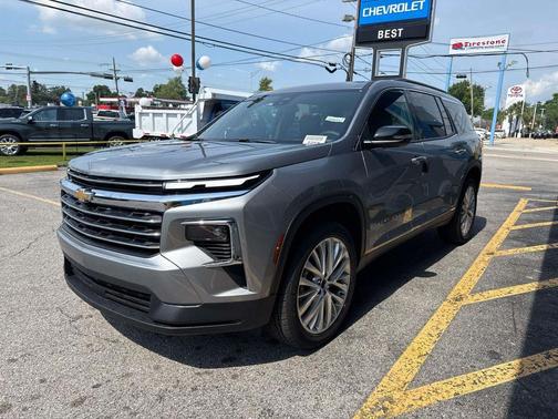 Sterling Gray Metallic 2026 Chevrolet Traverse LT