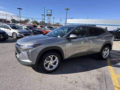 2024 Chevrolet Trax LS